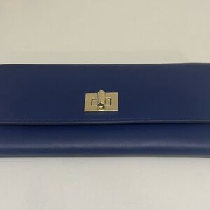 NWT - Hugo Boss Continental Wallet on Chain / Clutch - Blue